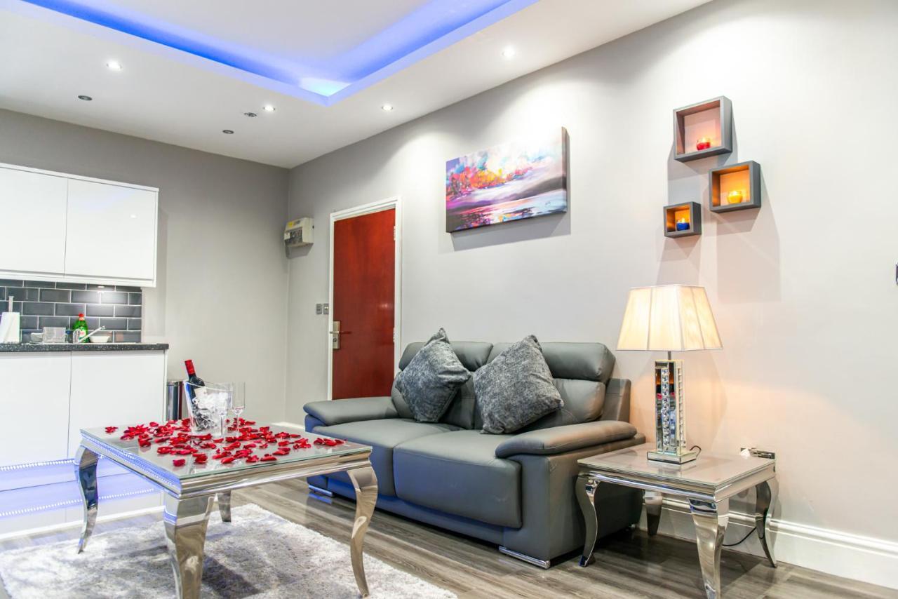 Aphrodite Apartment *