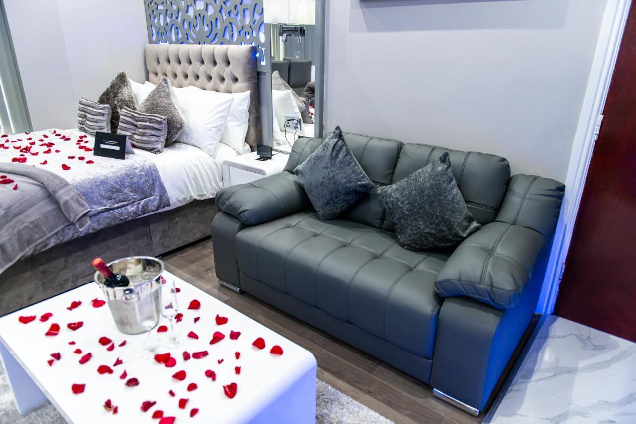 Aphrodite Apartment *