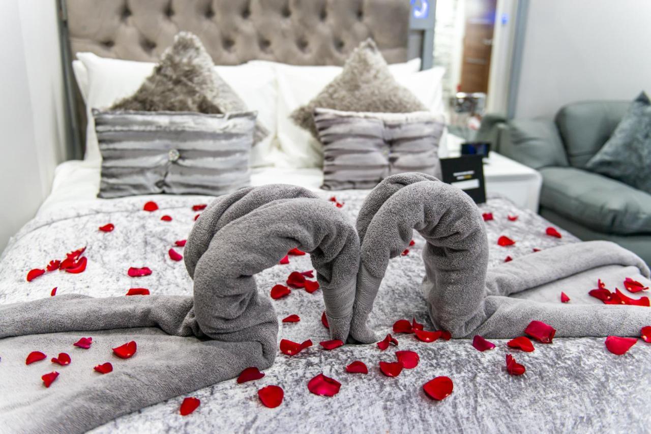 Aphrodite Apartment *