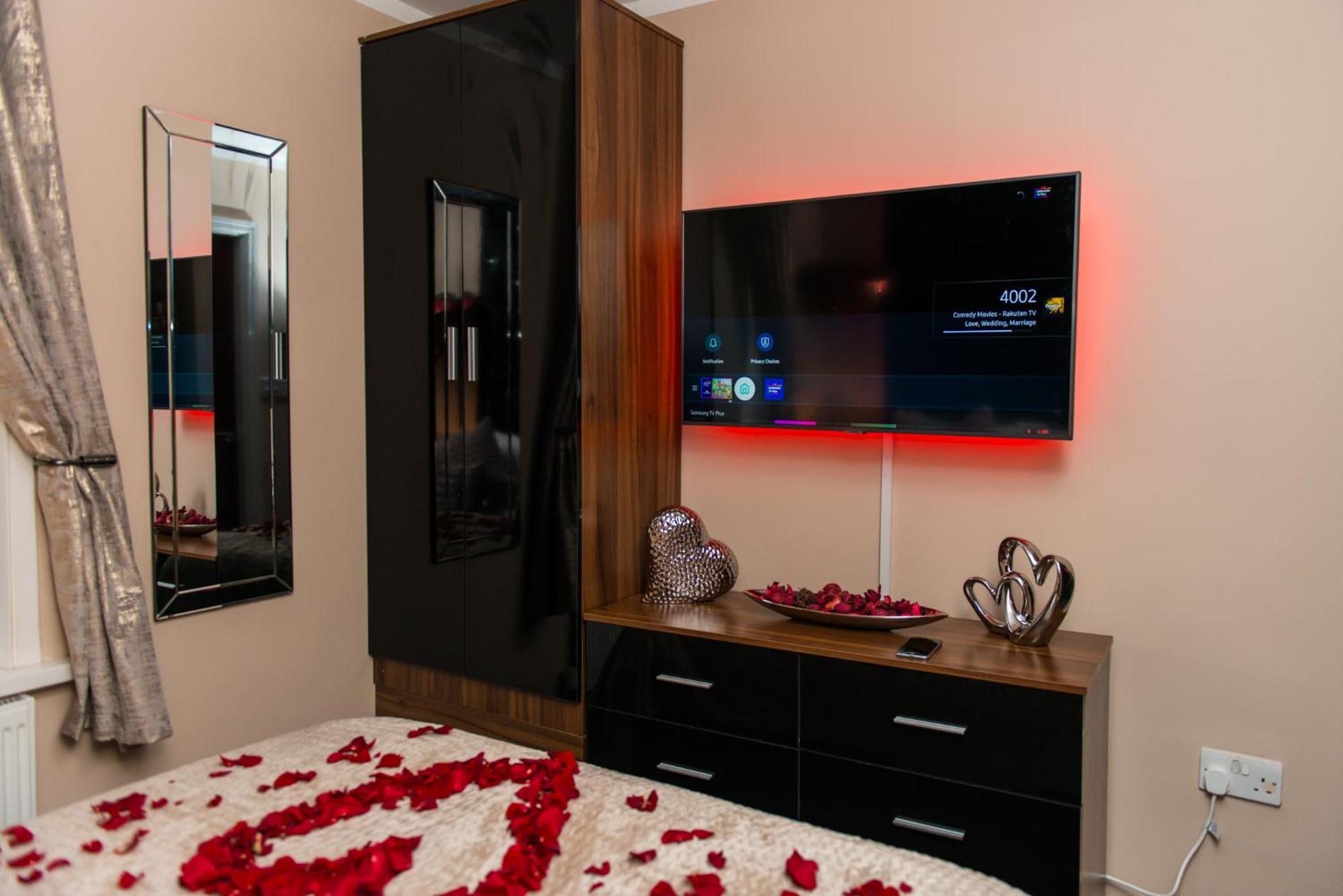 Aphrodite Apartment